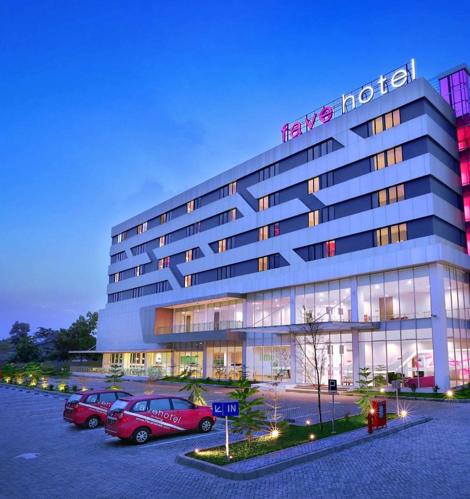 Laska Hotel Subang Exterior foto
